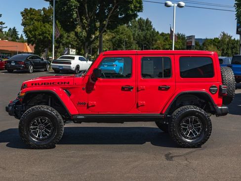 Used 2024 Jeep Wrangler Unlimited Rubicon AWD/4WD image 10