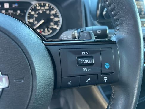 Used 2023 Nissan Rogue SL w/ SL Premium Package image 20