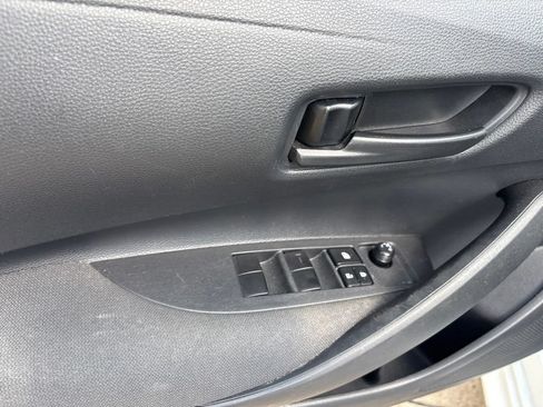 Used 2025 Toyota Corolla LE FWD image 13