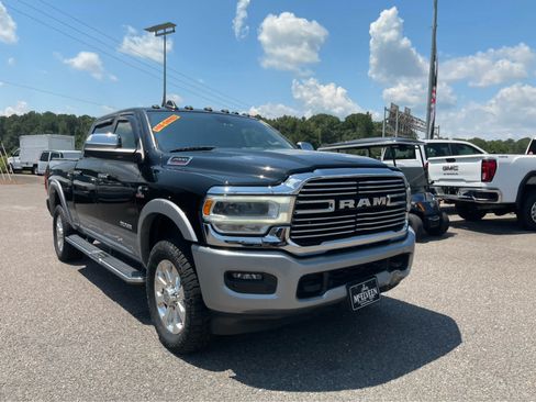 Used 2022 RAM 2500 Laramie AWD/4WD image 3