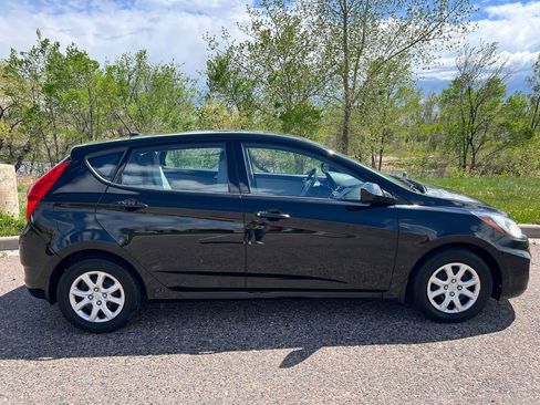 Used 2014 Hyundai Accent GS image 2