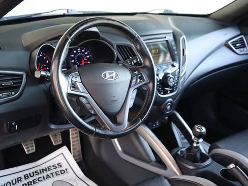 Used 2016 Hyundai Veloster Turbo image 13