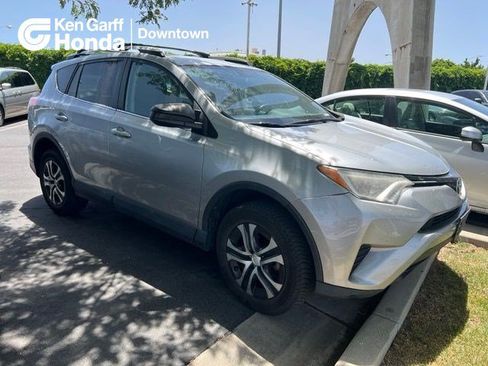 Used 2016 Toyota RAV4 LE AWD/4WD image 1