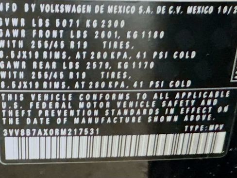 Used 2024 Volkswagen Tiguan SE R-Line AWD/4WD image 32