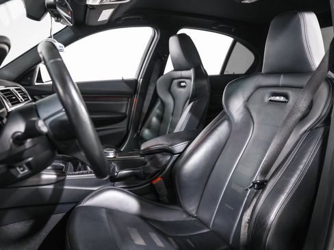 Used 2018 BMW M3 image 33