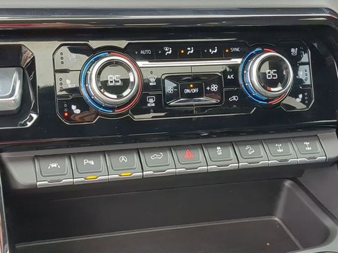 Used 2024 GMC Sierra 1500 AT4X image 27