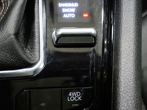 Used 2022 Jeep Compass Limited w/ Sun and Sound Group image 22