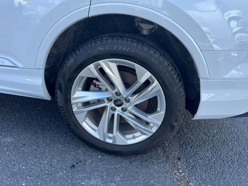 Used 2023 Audi Q7 3.0T Premium image 35