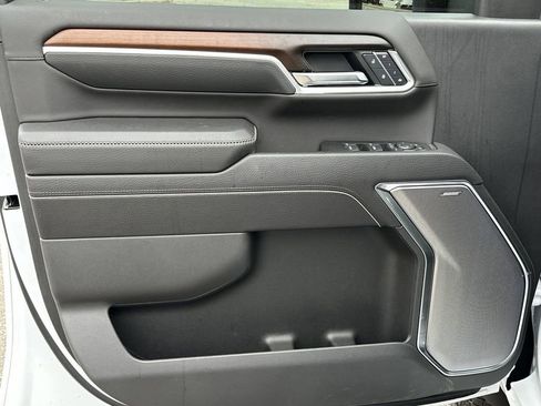 New 2025 GMC Sierra 2500 Denali w/ Denali Reserve Package image 15