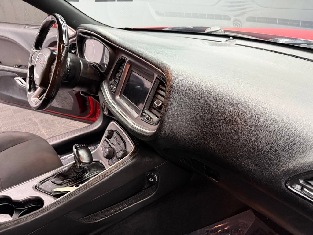 Used 2019 Dodge Challenger R/T RWD image 40