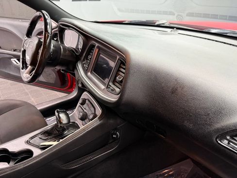 Used 2019 Dodge Challenger R/T RWD image 40