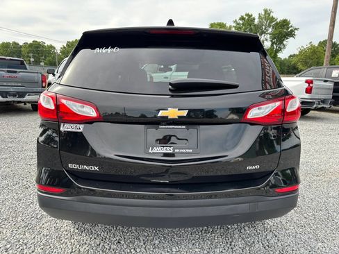 Used 2019 Chevrolet Equinox LS w/ LS Convenience Package AWD/4WD image 9