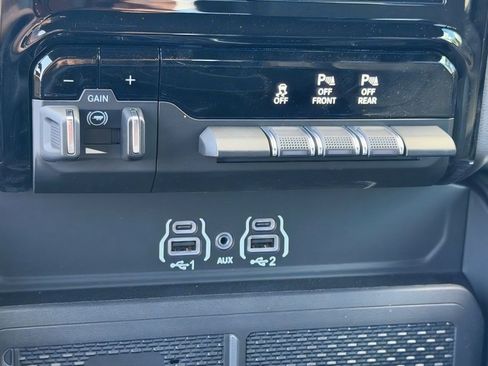 New 2026 RAM 1500 Big Horn AWD/4WD image 25