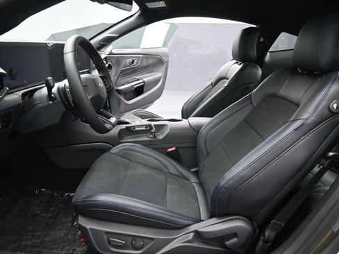 New 2026 Ford Mustang Dark Horse image 9