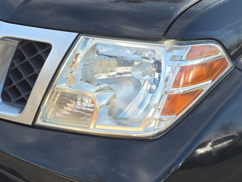 Used 2015 Nissan Frontier Desert Runner image 26