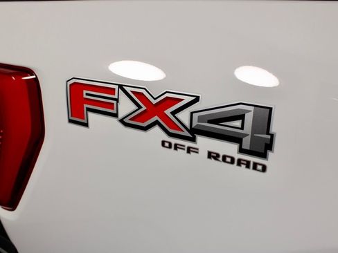 Used 2023 Ford F150 Lariat w/ Trailer Tow Package image 10