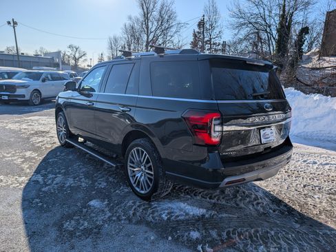 Certified 2022 Ford Expedition Limited image 5