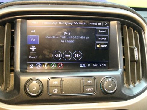 Used 2022 GMC Canyon Denali image 24