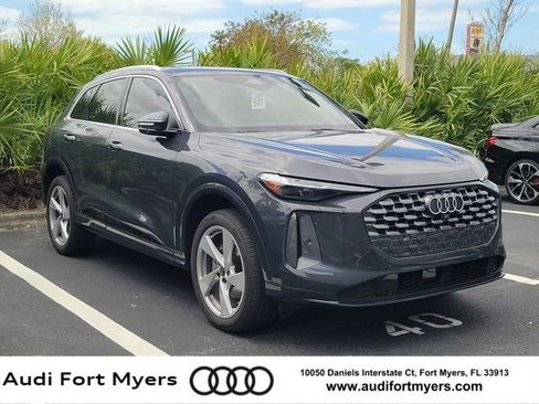 Used 2025 Audi Q5 Premium Plus w/ Premium Plus image 1