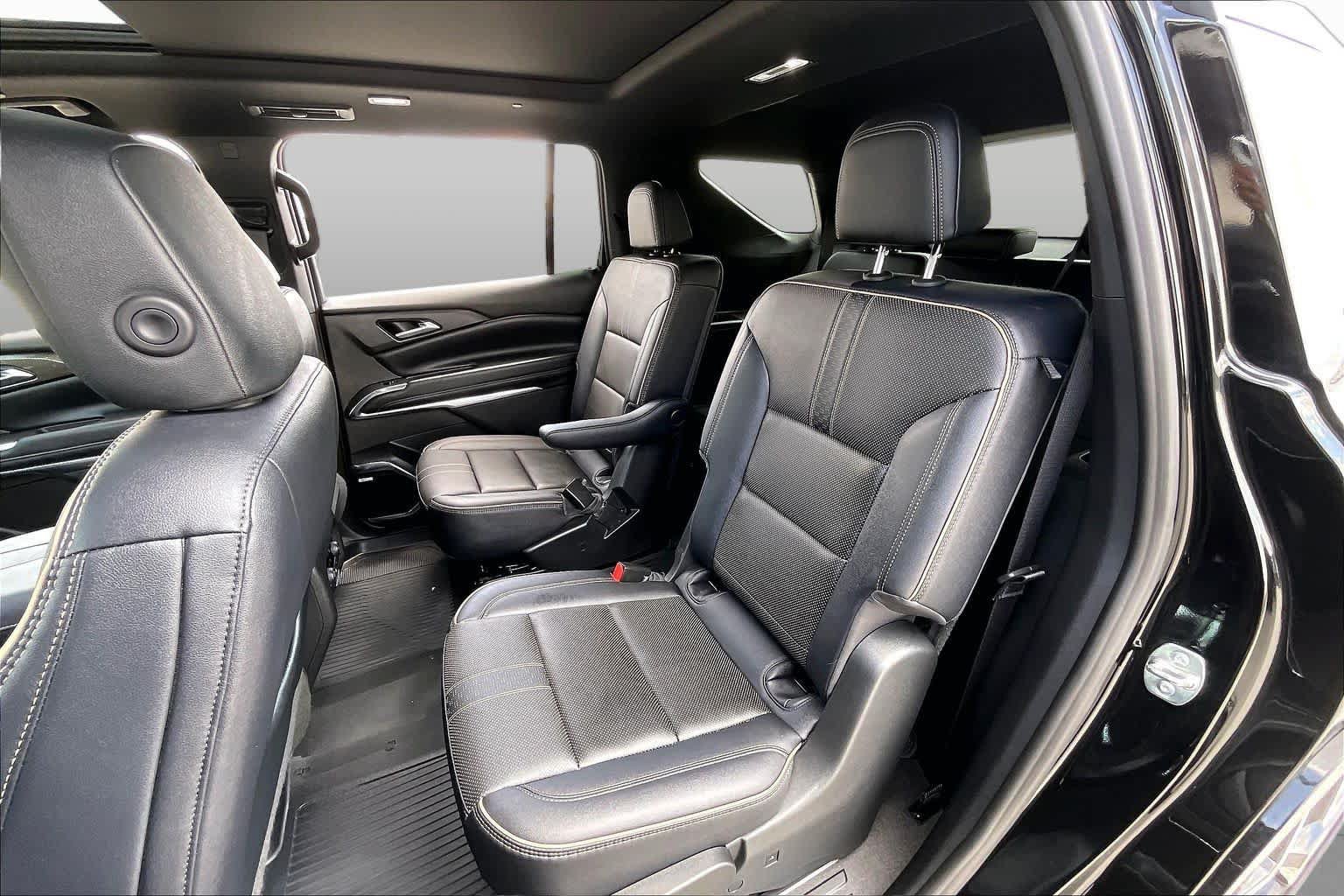 Used 2026 Chevrolet Traverse High Country FWD image 20