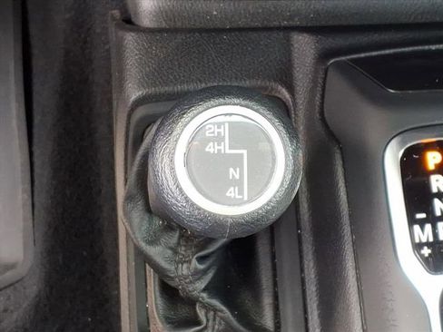 Used 2022 Jeep Wrangler Unlimited Sport AWD/4WD image 27