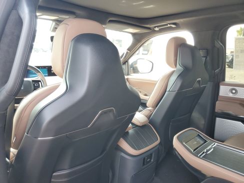 New 2027 Lincoln Navigator Black Label AWD/4WD image 28