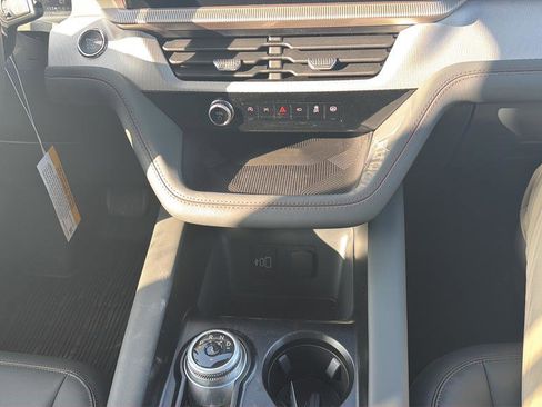 New 2026 Ford Explorer Active w/ Active Comfort Package image 18