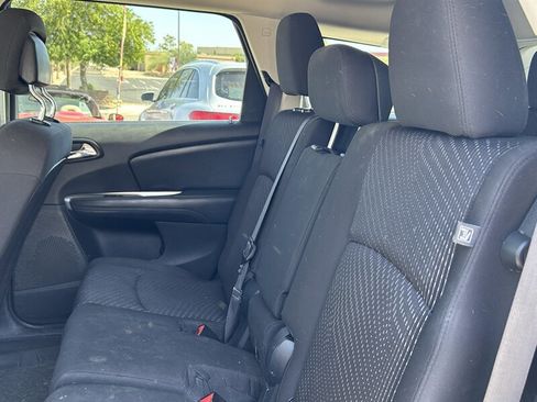 Used 2017 Dodge Journey SXT w/ Comfort/Convenience Group AWD/4WD image 17