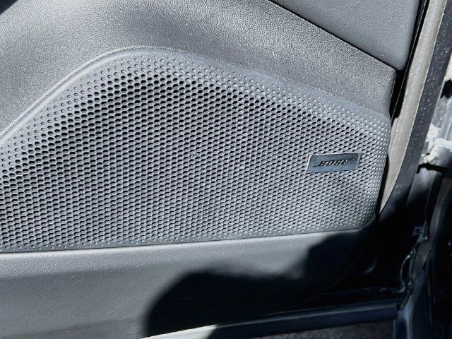 Certified 2025 Porsche Macan 4 Electric AWD/4WD image 21