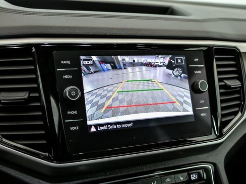 Used 2022 Volkswagen Atlas SE w/ Panoramic Sunroof Package image 21