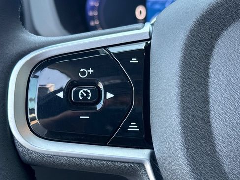 Certified 2026 Volvo XC60 B5 Core w/ Climate Package PRO AWD/4WD image 26