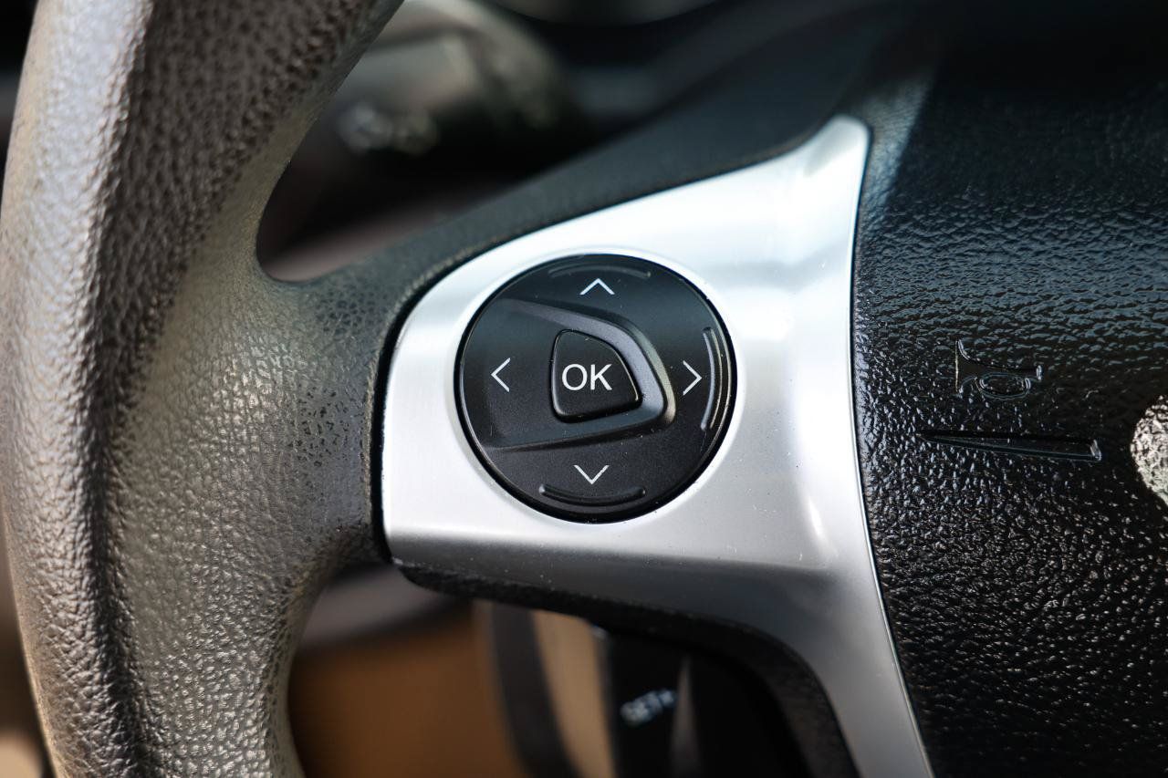 Used 2013 Ford Escape SE FWD image 26