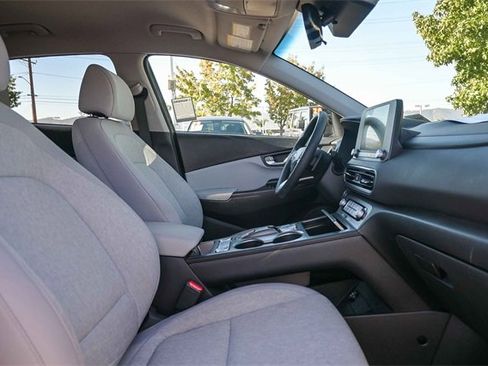 Certified 2023 Hyundai Kona SE w/ Cargo Package image 18