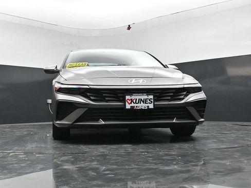 Used 2024 Hyundai Elantra SEL FWD image 61