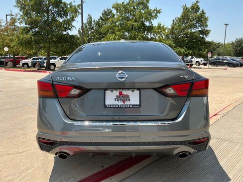 Used 2021 Nissan Altima 2.5 SV w/ SV Premium Package FWD image 7