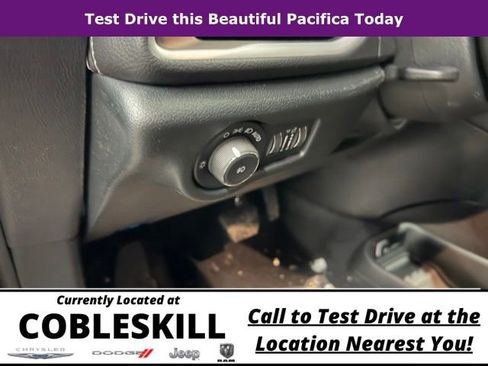 New 2026 Chrysler Pacifica Select AWD/4WD image 21