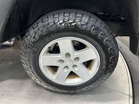 Used 2015 Jeep Wrangler Sport w/ Quick Order Package 24S AWD/4WD image 10