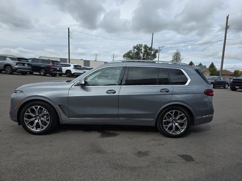Used 2025 BMW X7 xDrive40i image 7