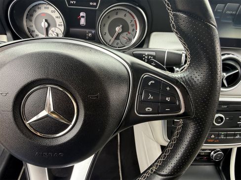 Used 2017 Mercedes-Benz GLA 250 4MATIC w/ Premium Package image 26