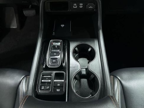 Used 2024 Honda Pilot TrailSport image 35