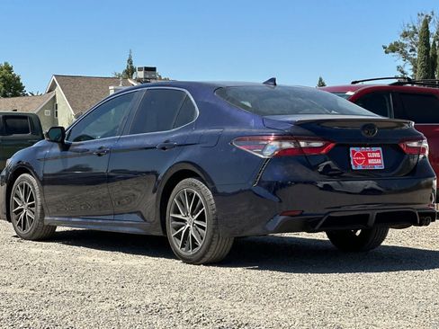 Used 2022 Toyota Camry SE FWD image 7