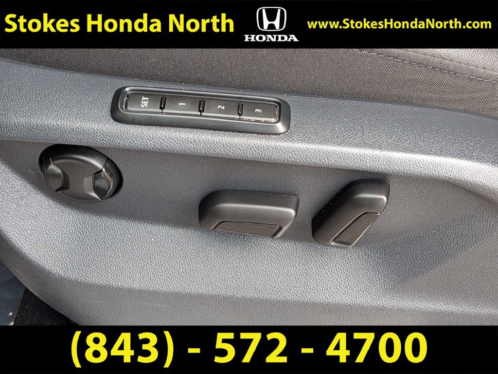 Used 2019 Volkswagen Tiguan SEL Premium R-Line AWD/4WD image 24