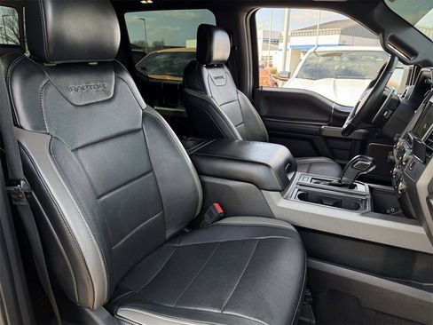 Used 2018 Ford F150 Raptor w/ Equipment Group 802A Luxury image 21