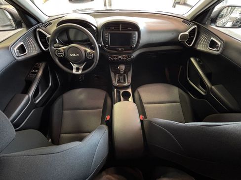 Used 2025 Kia Soul LX w/ LX Technology Package image 31