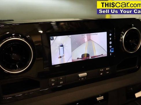 Used 2020 Mercedes-Benz Sprinter 2500 image 14