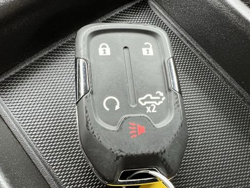 Used 2021 Chevrolet Silverado 1500 LT w/ Convenience Package II image 48