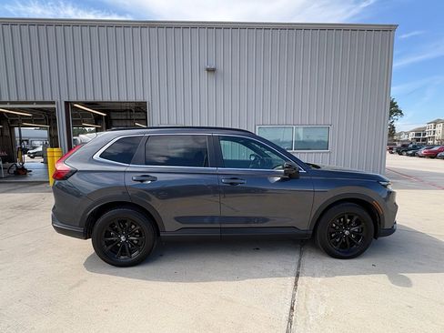 Certified 2025 Honda CR-V Sport image 8