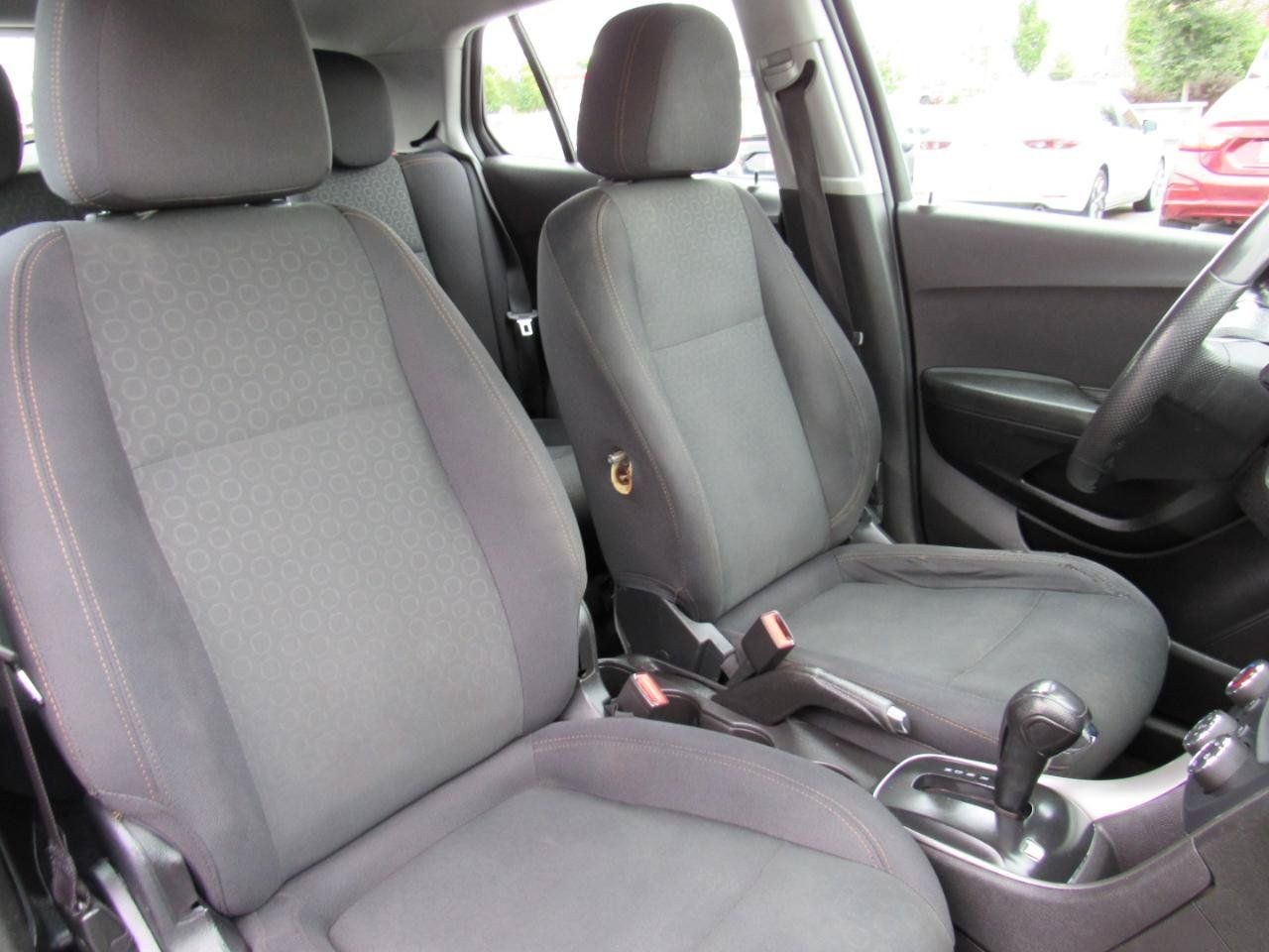 Used 2018 Chevrolet Trax LS AWD/4WD image 25