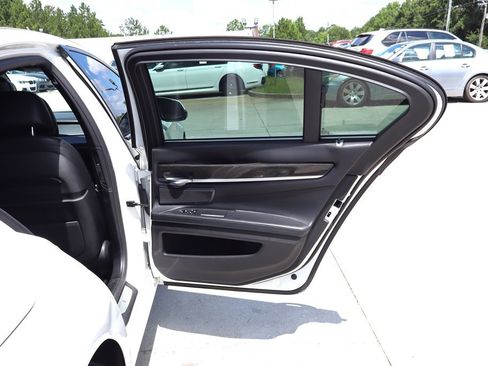Used 2015 BMW 750i RWD image 41