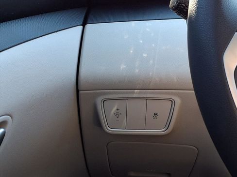 Used 2024 Hyundai Tucson SE image 17